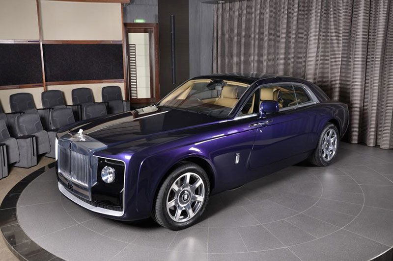 Rolls-Royce Sweptail 12,8 triệu USD xuất hiện tại đại lý